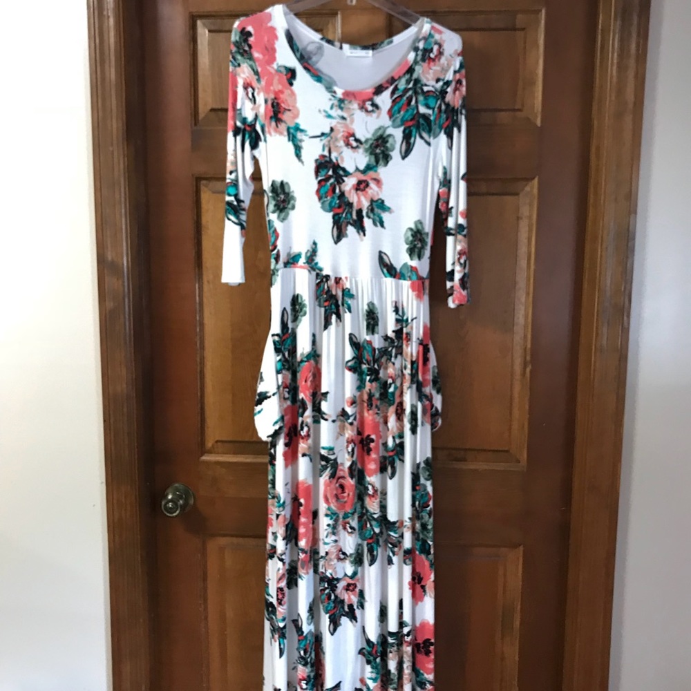 Floral maxi dress.  Large
